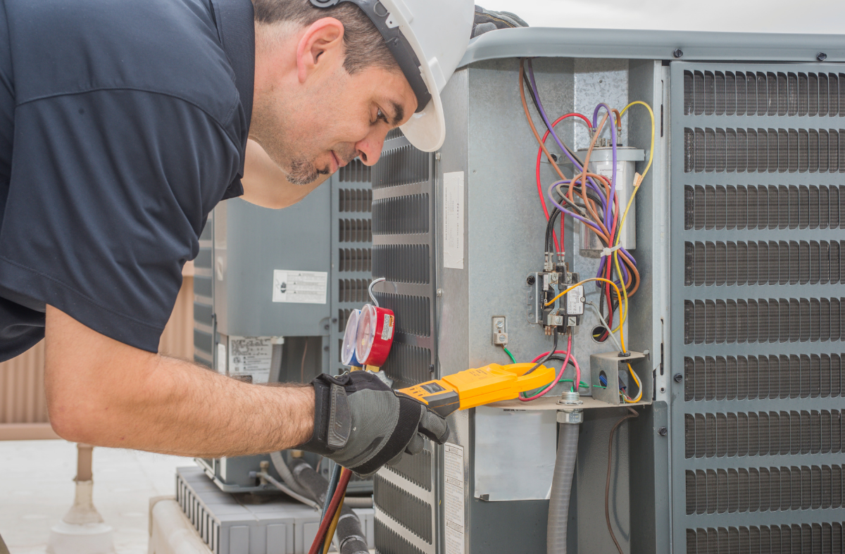 HVAC Technician: 5 Qualifications to Help You Find an Expert You Can Trust